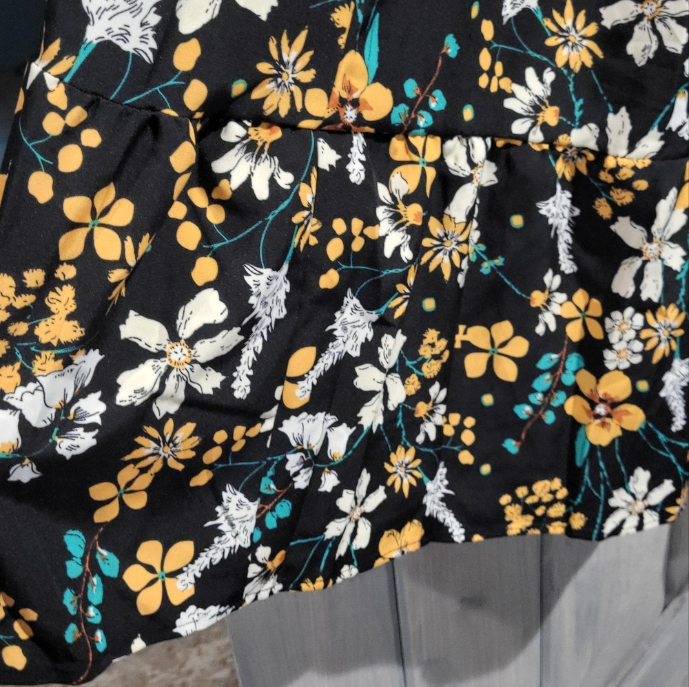 Floral Shirred Mock Neck Cut Out Pocket Ruffle Hem Dress - Picture 3 of 15